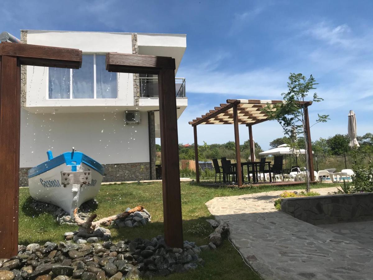 Ancient well Hotel Sozopol Buitenkant foto