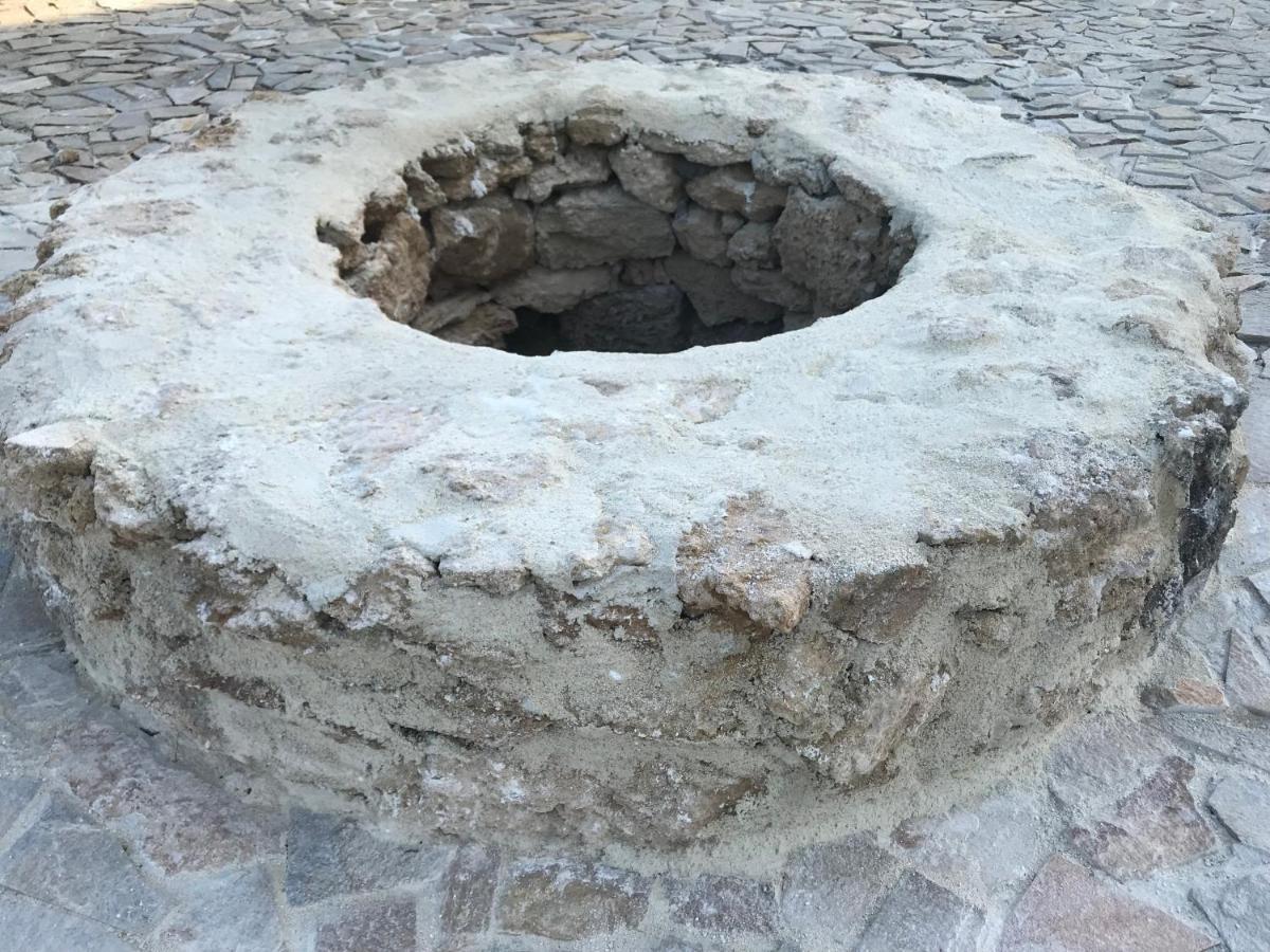 Ancient well Hotel Sozopol Buitenkant foto